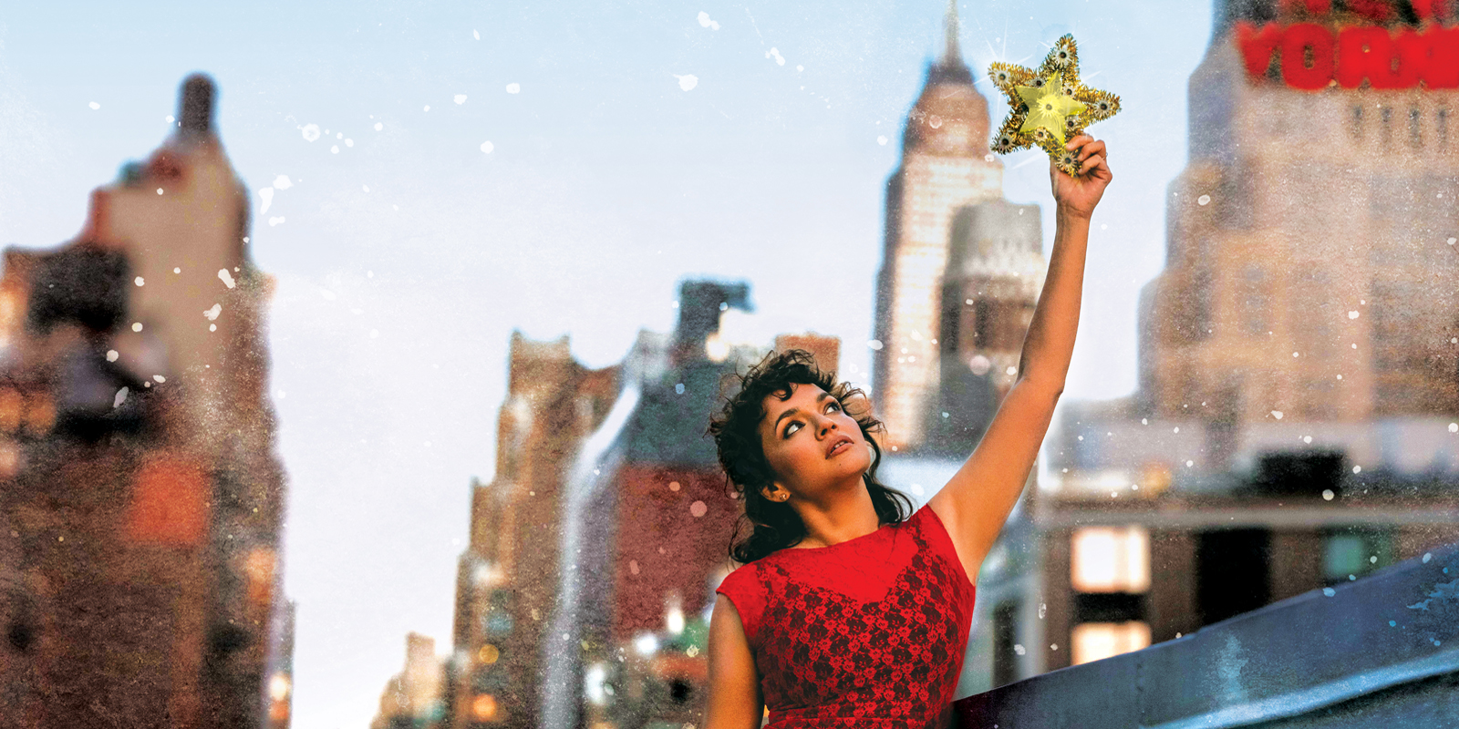 NORAH JONES RELEASES FIRST-EVER HOLIDAY ALBUM 